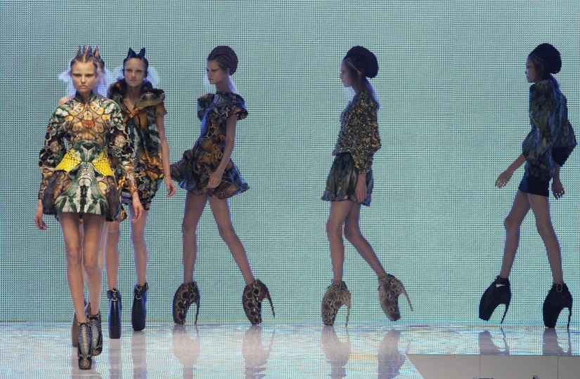 5 desfiles icónicos que cambiaron el mundo de la alta costura