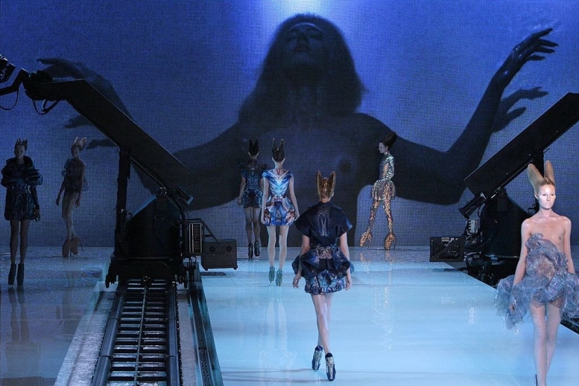 5 iconic shows that changed the world of haute couture