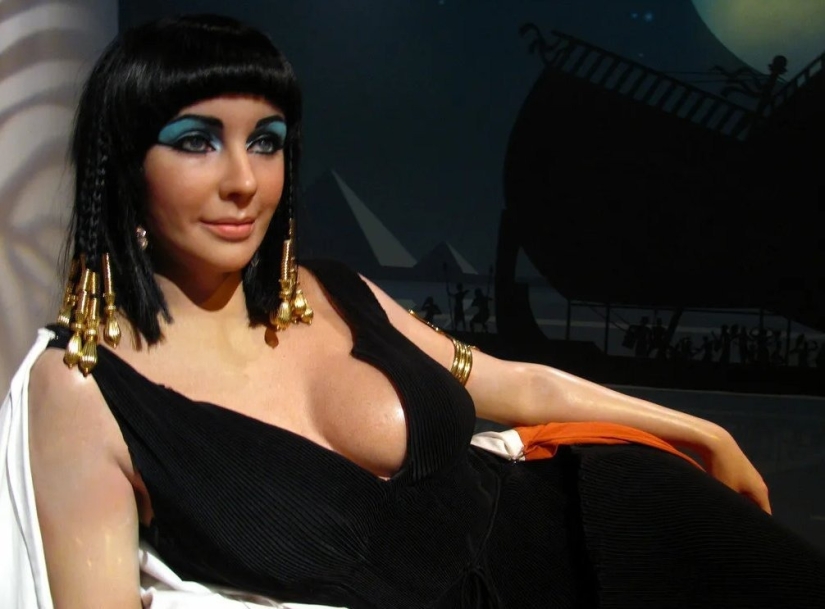 5 indecent facts about the Queen of Egypt Cleopatra