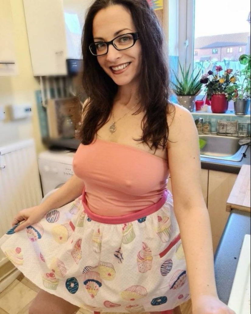 55 Hot Photos Of Braless Girls 55 Hot Photos Of Braless Girls