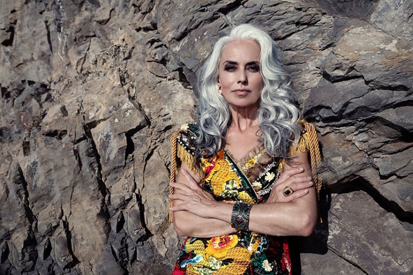 59-year-old grandmother is a super beautiful and successful model!