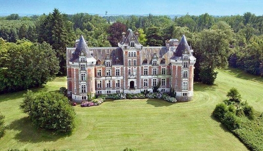 6 castles that are cheaper than some apartments in Russia