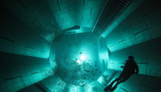 7 most amazing facts about the deepest pool in the world