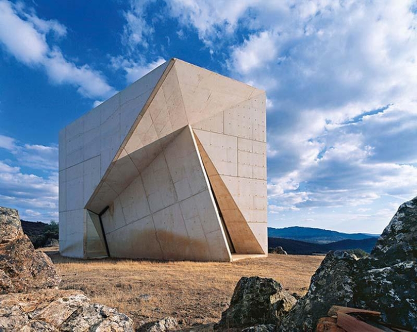 7 most unusual churches