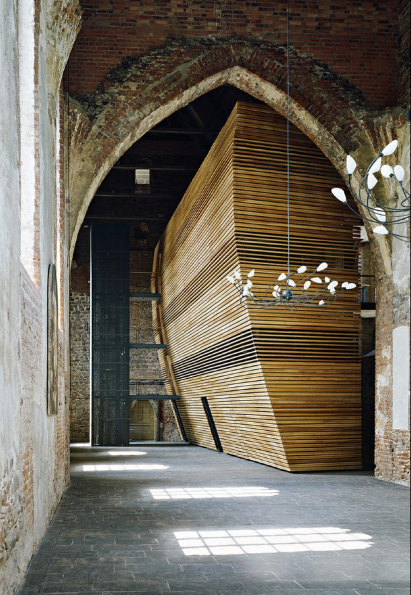 7 most unusual churches