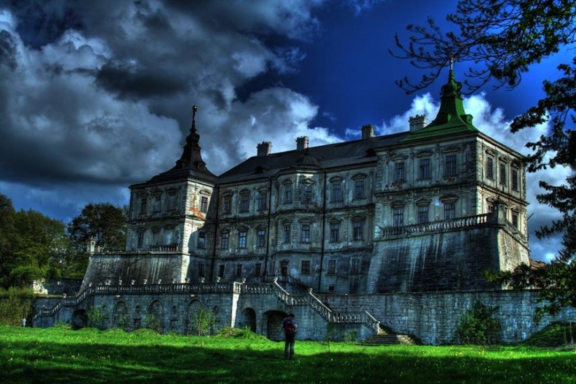 7 Stunning Abandoned Castles We Dream Of Going To