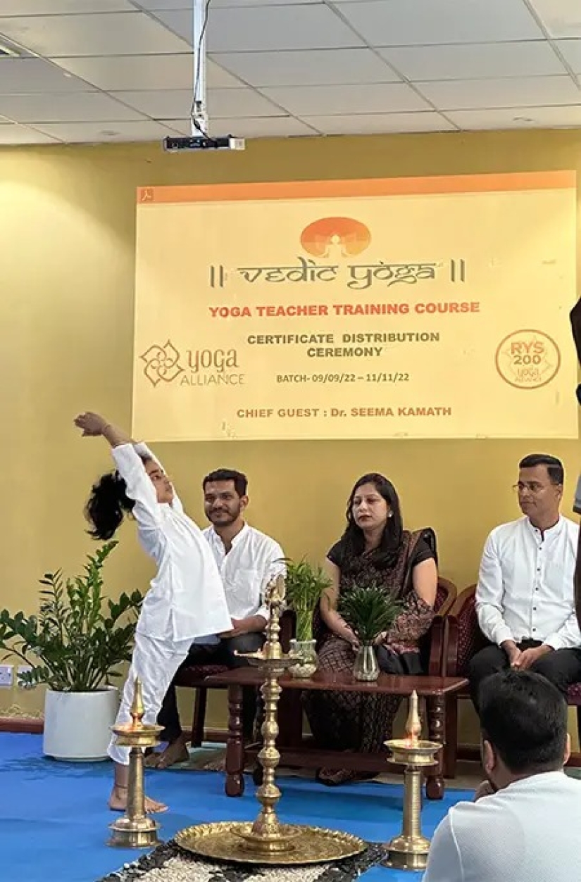 7-year-old Indian woman becomes world's youngest yoga instructor 7-year-old Indian woman becomes world's youngest yoga instructor
