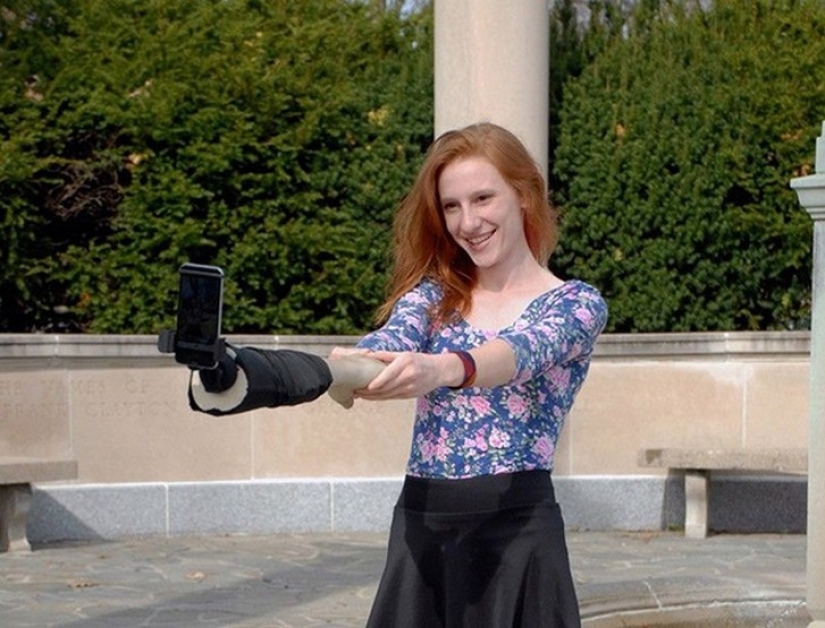 8 Incredible Stories Involving a Selfie Stick 8 Incredible Stories Involving a Selfie Stick