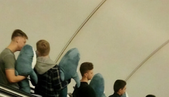 8 Pics That Raise More Questions Than Answers, Posted By “Images That Need More Context” (Part2) 8 Pics That Raise More Questions Than Answers, Posted By “Images That Need More Context” (Part2)