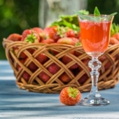 8 recipes of homemade wine from what grows in the garden