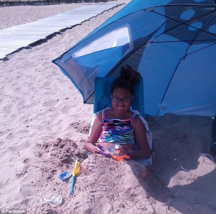 A 14-year-old terminally ill girl was chosen as the queen of the ball, fulfilling her last wish A 14-year-old terminally ill girl was chosen as the queen of the ball, fulfilling her last wish