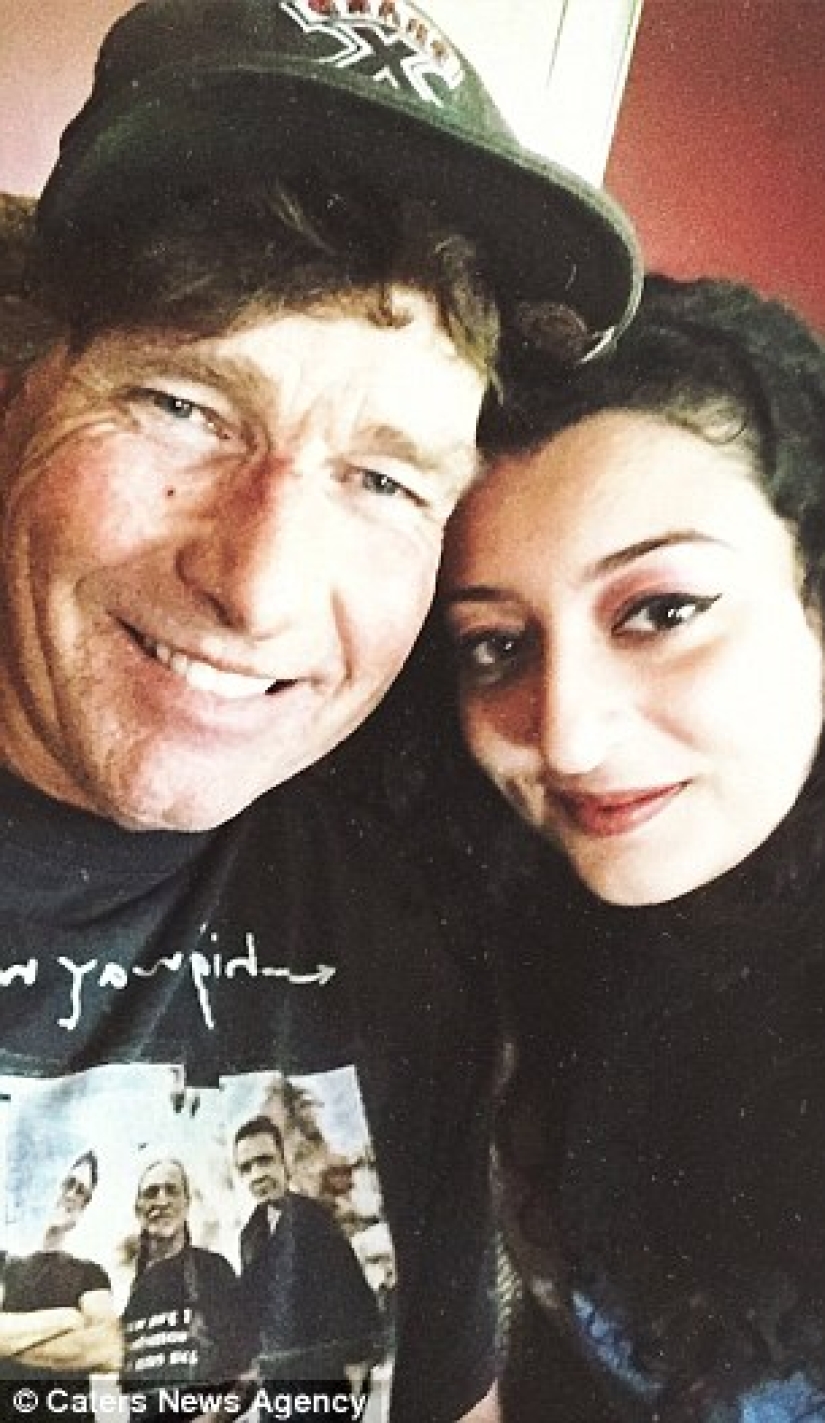 A 20-year-old student believes that older women are jealous of her relationship with a 60-year-old man A 20-year-old student believes that older women are jealous of her relationship with a 60-year-old man