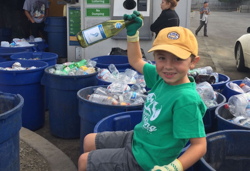 A 7-year-old boy founded a waste recycling company and has already earned $10,000 for college A 7-year-old boy founded a waste recycling company and has already earned $10,000 for college