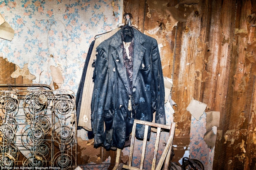 A Broken America: A war photographer captures poverty, racism and violence in his native country A Broken America: A war photographer captures poverty, racism and violence in his native country