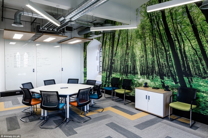 A businessman has remodeled his castle in the UK to turn it into the best office in the country A businessman has remodeled his castle in the UK to turn it into the best office in the country