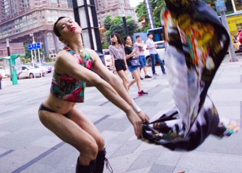 A Chinese transvestite who can't just go to the store