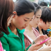 A Chinese woman sold 100 Mini Cooper cars at a price of 42 thousand dollars in 5 minutes