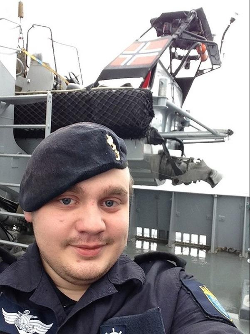 A collection of photos of soldiers from different countries has become a real hit on social networks A collection of photos of soldiers from different countries has become a real hit on social networks