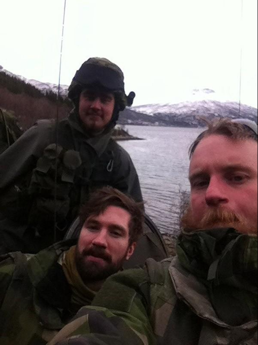 A collection of photos of soldiers from different countries has become a real hit on social networks A collection of photos of soldiers from different countries has become a real hit on social networks