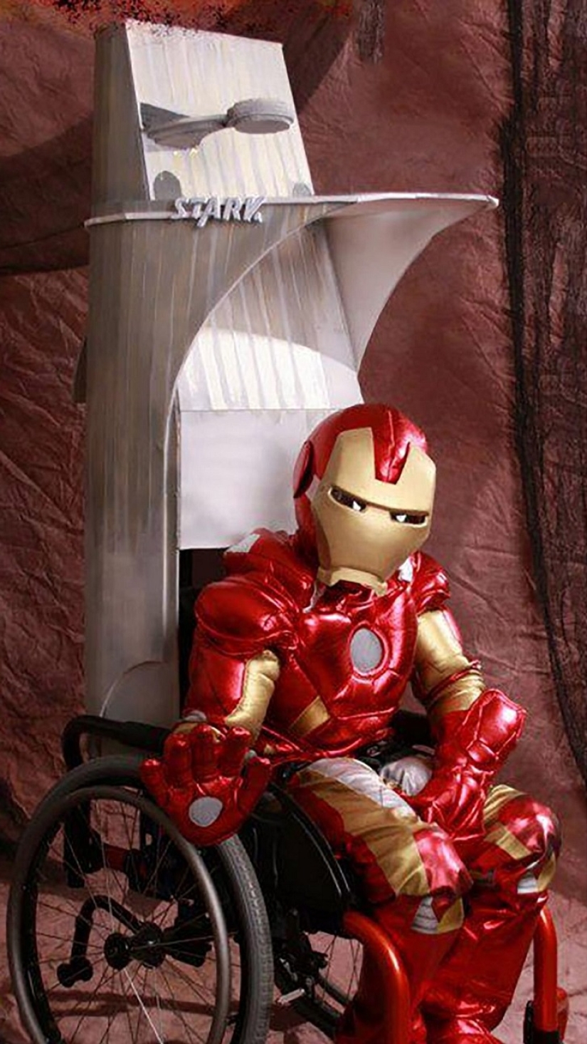 A father creates costumes for his son's wheelchair A father creates costumes for his son's wheelchair