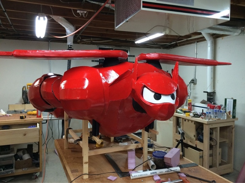 A father creates costumes for his son's wheelchair A father creates costumes for his son's wheelchair