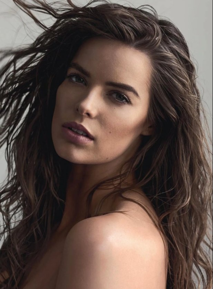 A girl who is used to flaunting her curvaceous forms, and not hiding behind layers of clothes