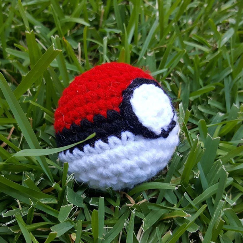 A good Samaritan crochets Pokemon and leaves them in places where they can be caught in Pokemon Go A good Samaritan crochets Pokemon and leaves them in places where they can be caught in Pokemon Go