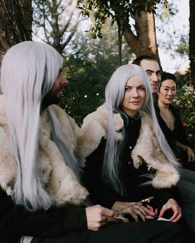 A Harry Potter-style wedding: owls, a castle and magic wands