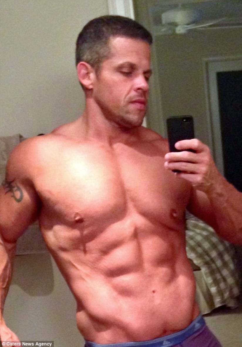 A huge American dropped 90 kg after he was forced to buy two seats on a plane