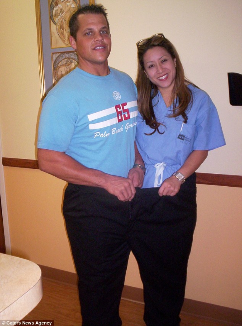 A huge American dropped 90 kg after he was forced to buy two seats on a plane