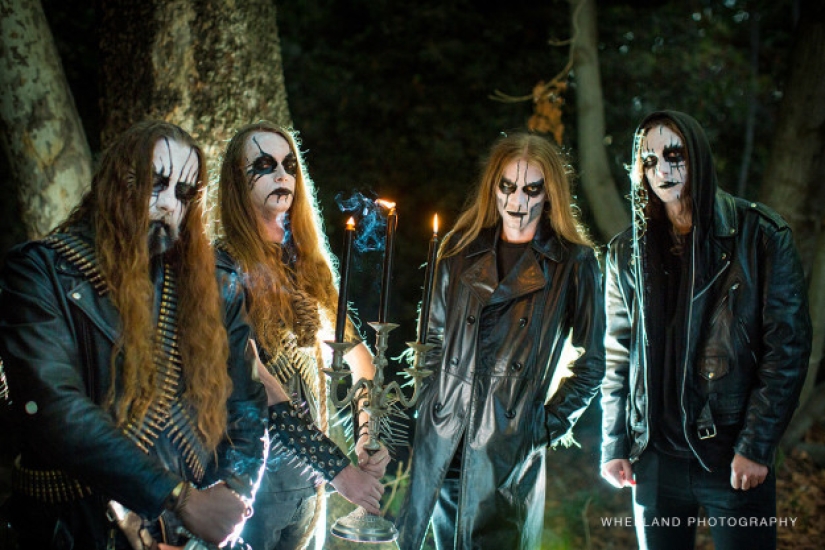 A metal band accidentally participated in an engagement photo shoot of a couple in love A metal band accidentally participated in an engagement photo shoot of a couple in love