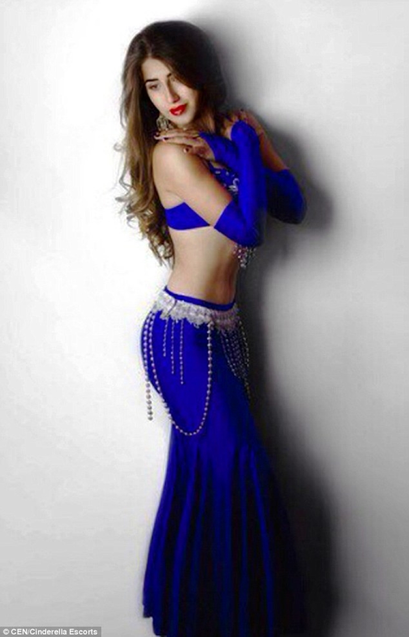 A Russian student sells her virginity to pay for her studies at a university A Russian student sells her virginity to pay for her studies at a university