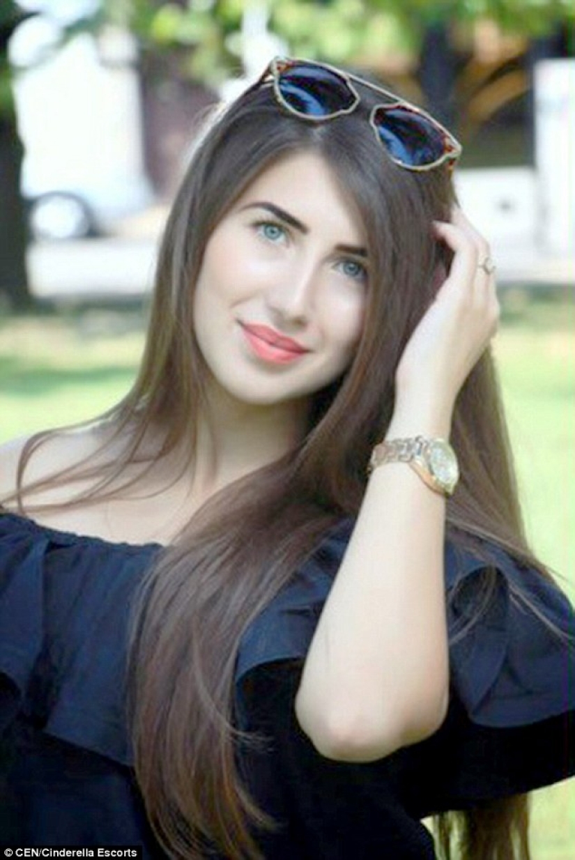 A Russian student sells her virginity to pay for her studies at a university A Russian student sells her virginity to pay for her studies at a university