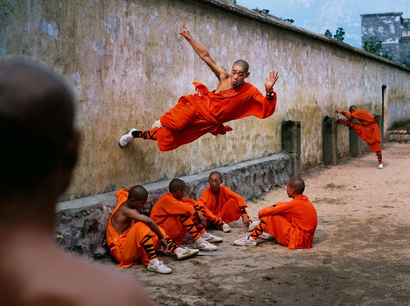 A series of photographs of the legendary Steve McCurry "The Power of the Game"