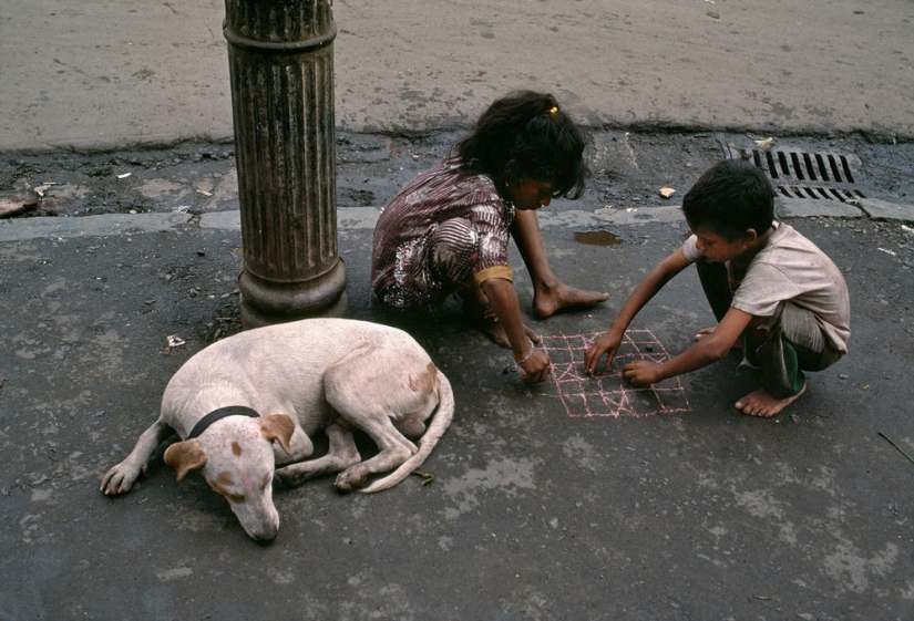 A series of photographs of the legendary Steve McCurry "The Power of the Game"