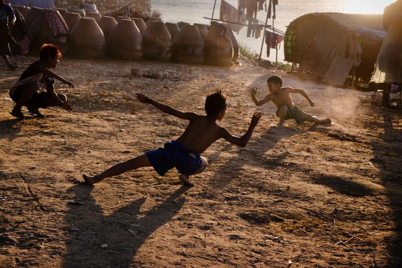 A series of photographs of the legendary Steve McCurry "The Power of the Game"