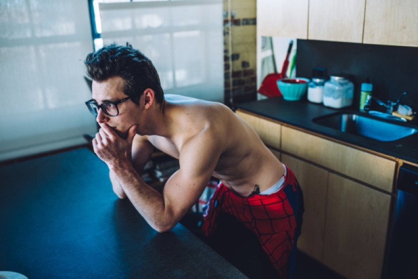 A Spider-Man photo shoot that will make you feel hot A Spider-Man photo shoot that will make you feel hot