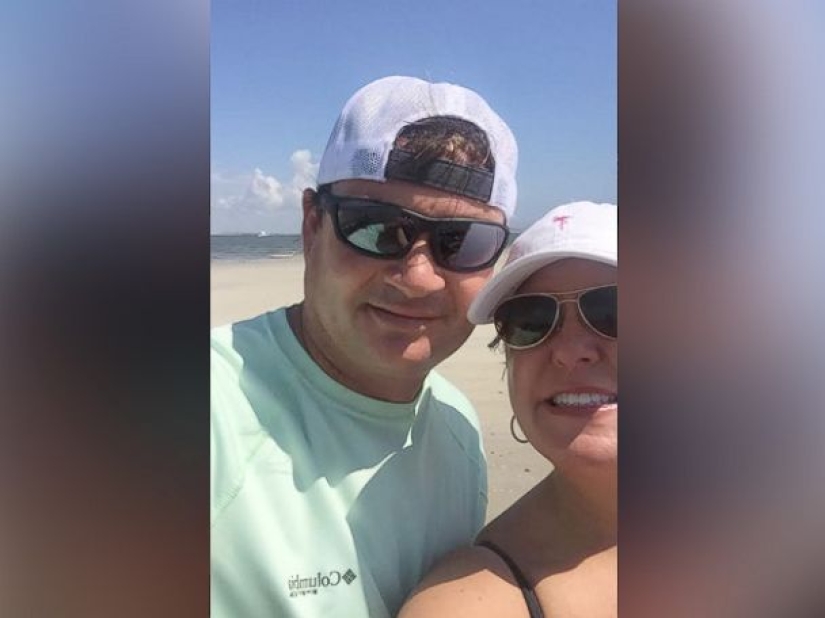 A student sent a note to the ocean and received it 36 years later