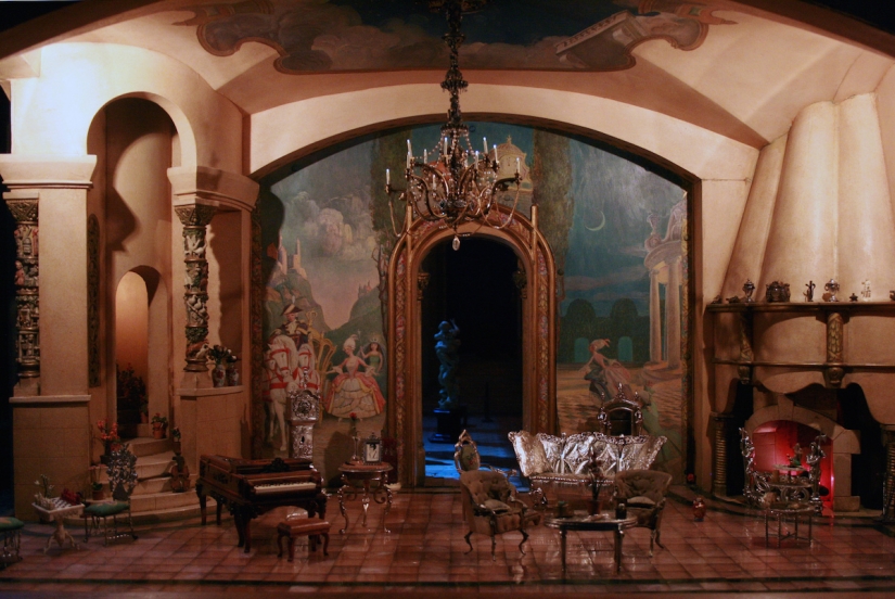 A stunning dollhouse that costs more than a three-piece in Moscow