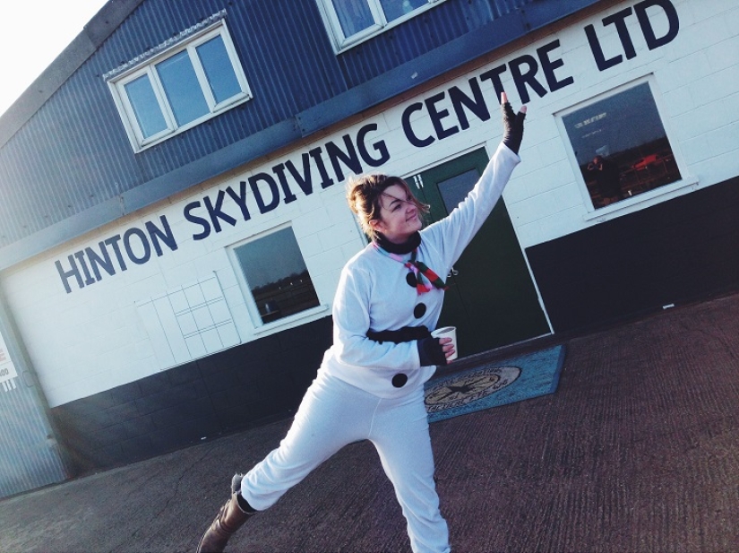 A woman wore fancy dress every day for a whole year.