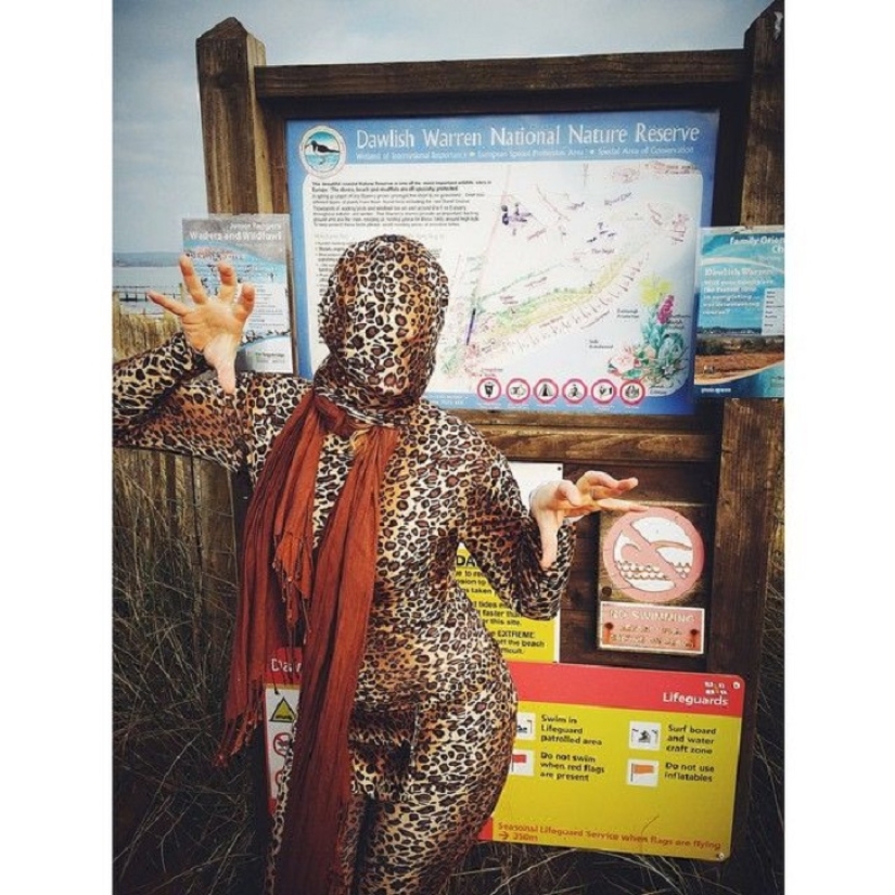 A woman wore fancy dress every day for a whole year.