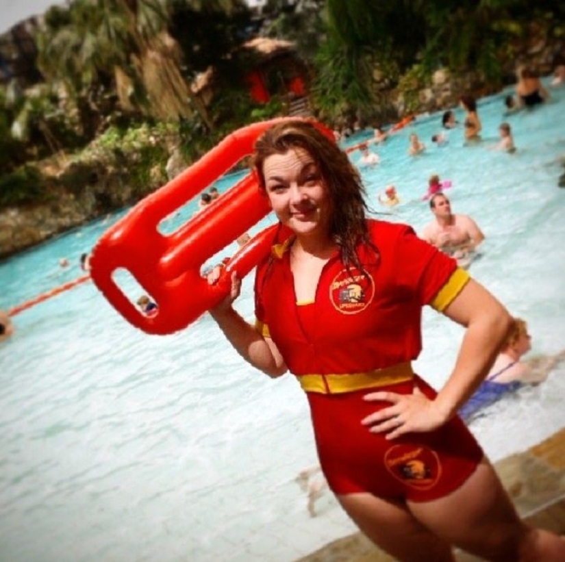 A woman wore fancy dress every day for a whole year.