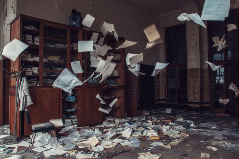 Abandoned schools and universities around the world Abandoned schools and universities around the world