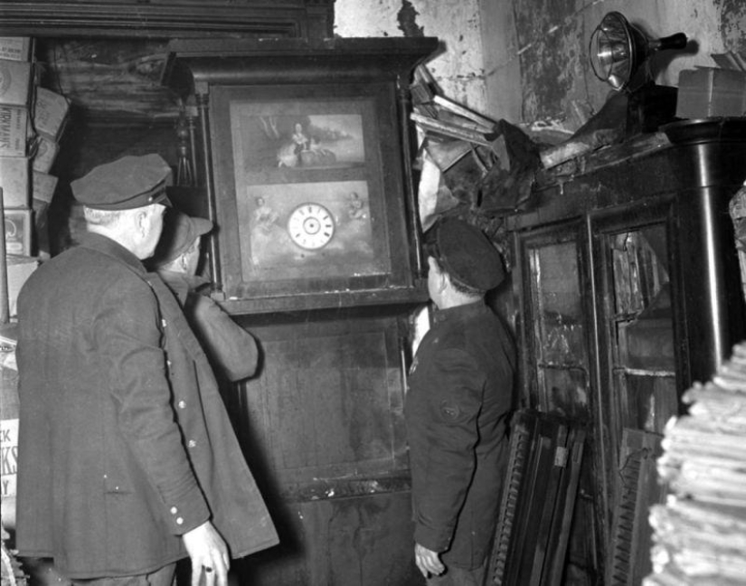 About the joy of possession About the joy of possession