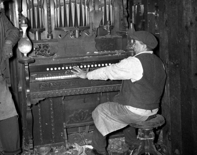 About the joy of possession About the joy of possession