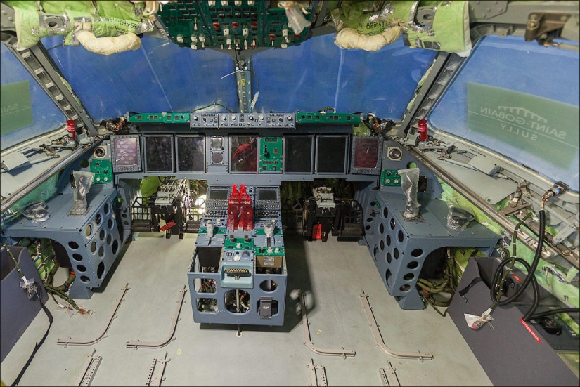 About the life of the Superjet About the life of the Superjet