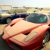 About the problems of Dubai: too many abandoned Ferraris have accumulated in parking lots