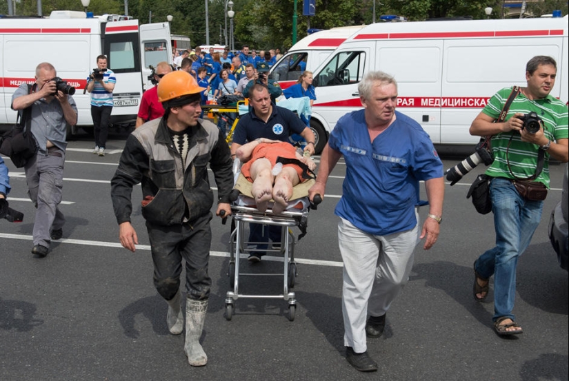 Accidente en el metro de Moscú en el tramo Slavyansky Boulevard - Victory Park Accidente en el metro de Moscú en el tramo Slavyansky Boulevard - Victory Park