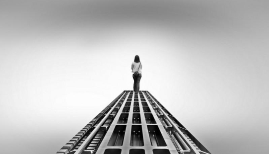 Adrienne Balasco: entre el cielo y la tierra