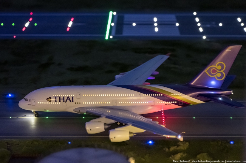 Aeropuerto de juguete para niños grandes por 4 4.8 millones Aeropuerto de juguete para niños grandes por 4 4.8 millones